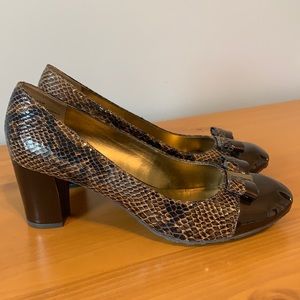 New Anne Klein iflex brown snake skin heels size 8.5